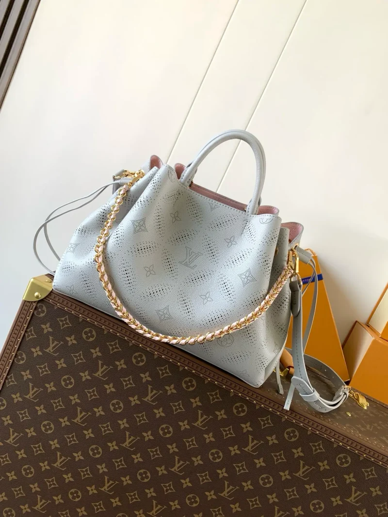 Bella Tote 23.0 cm cowhide