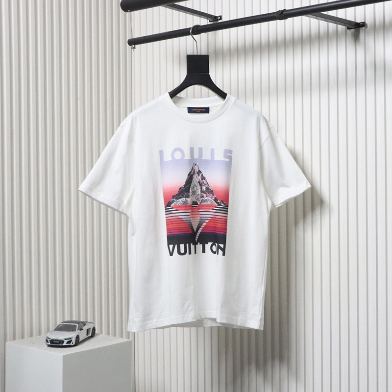 Snow Mountain Print T-Shirt