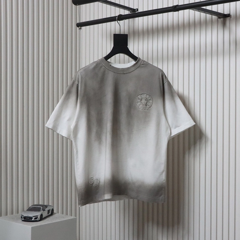 Horseshoe Patch Embroidered Hole T-Shirt
