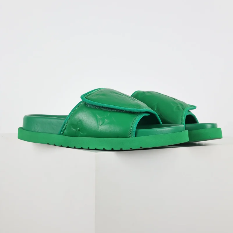 Round Toe Flip Flops Green Shiny Leather
