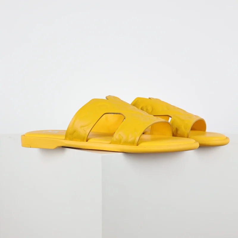 Round toe flip flops yellow