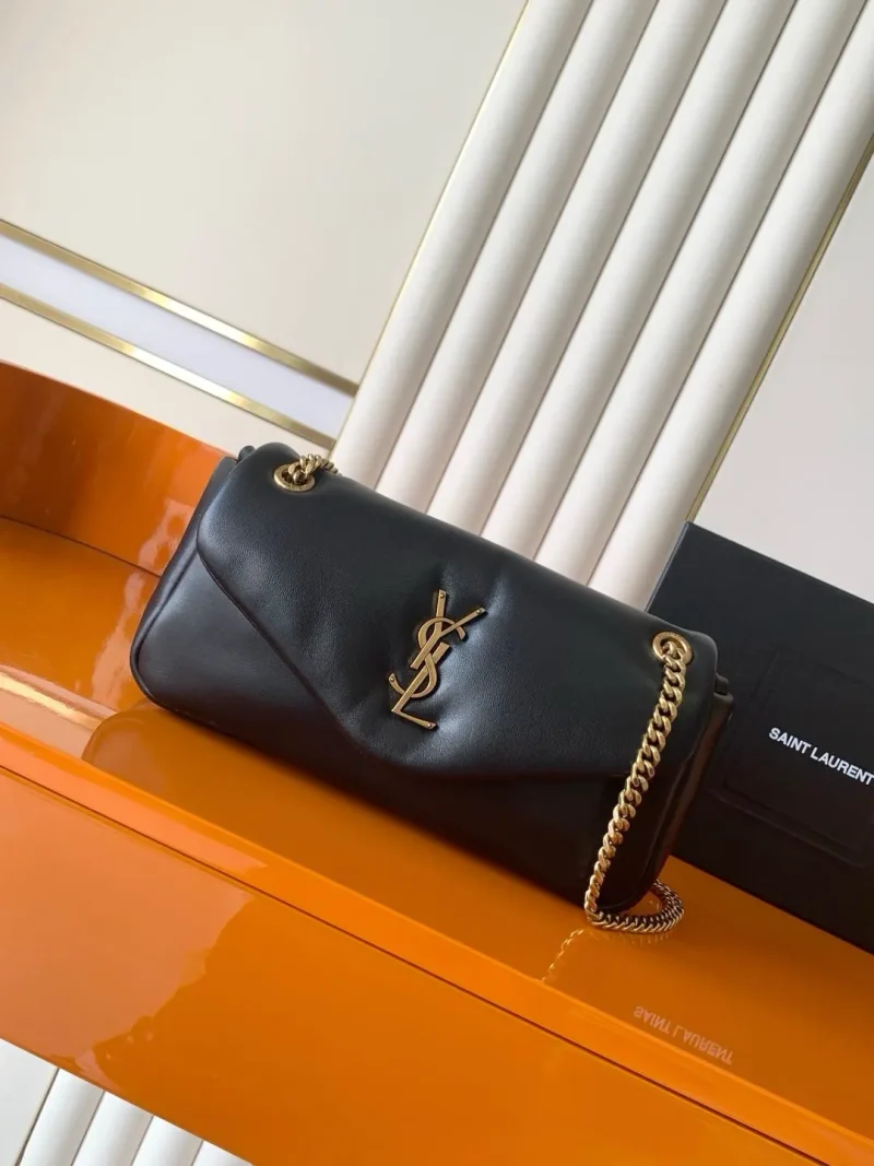 Lambskin chain bag black