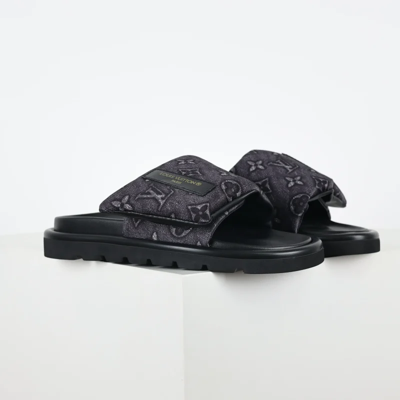 Velcro slippers gray and black