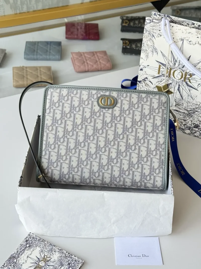 Montaigne Clutch 26cm Gray