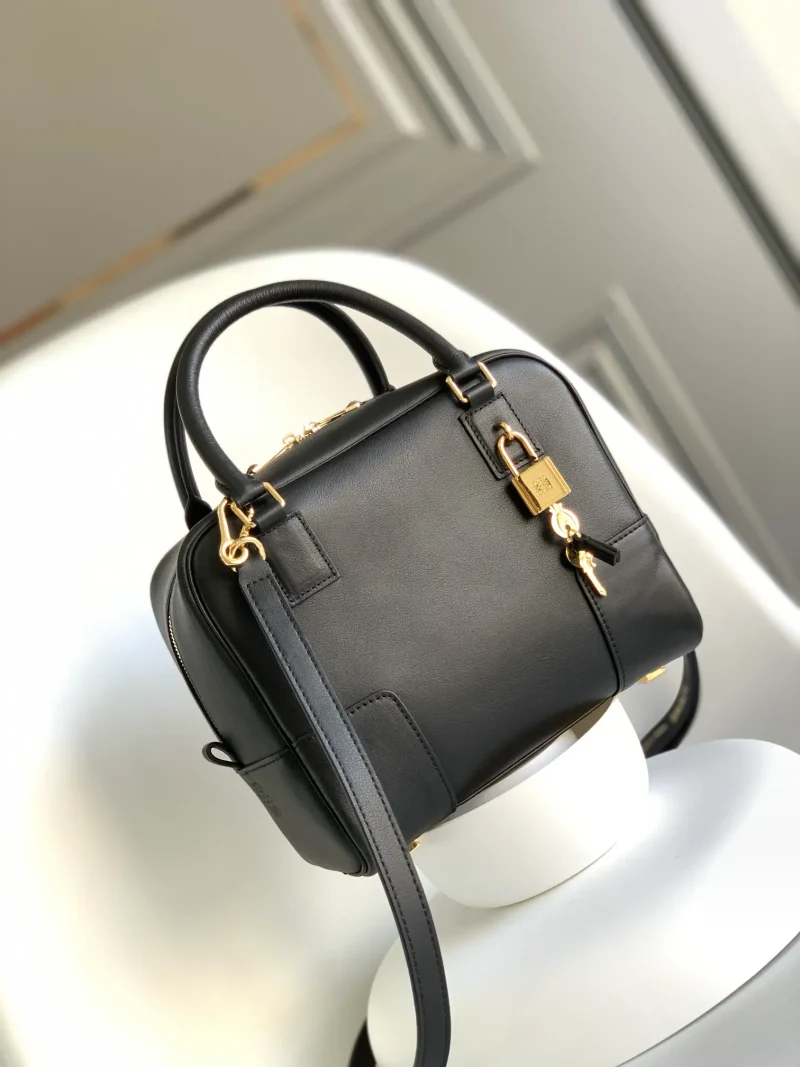 Amazona Square 19 Handbag in Cow Leather 19*18*11cm