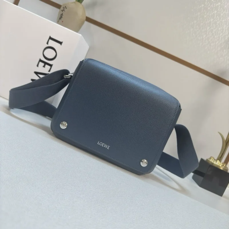 Pebble messenger bag dark blue 23*18*9cm
