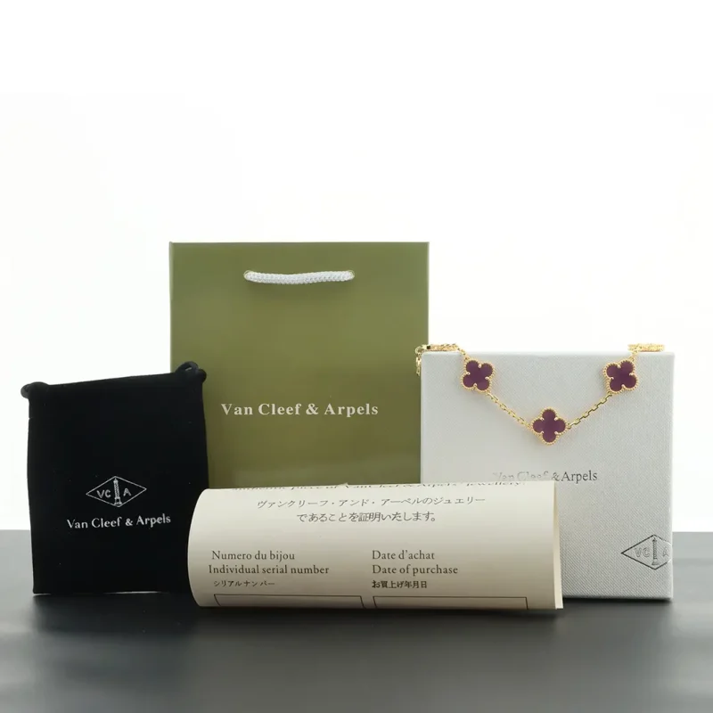 Violettes Blumenarmband Gold