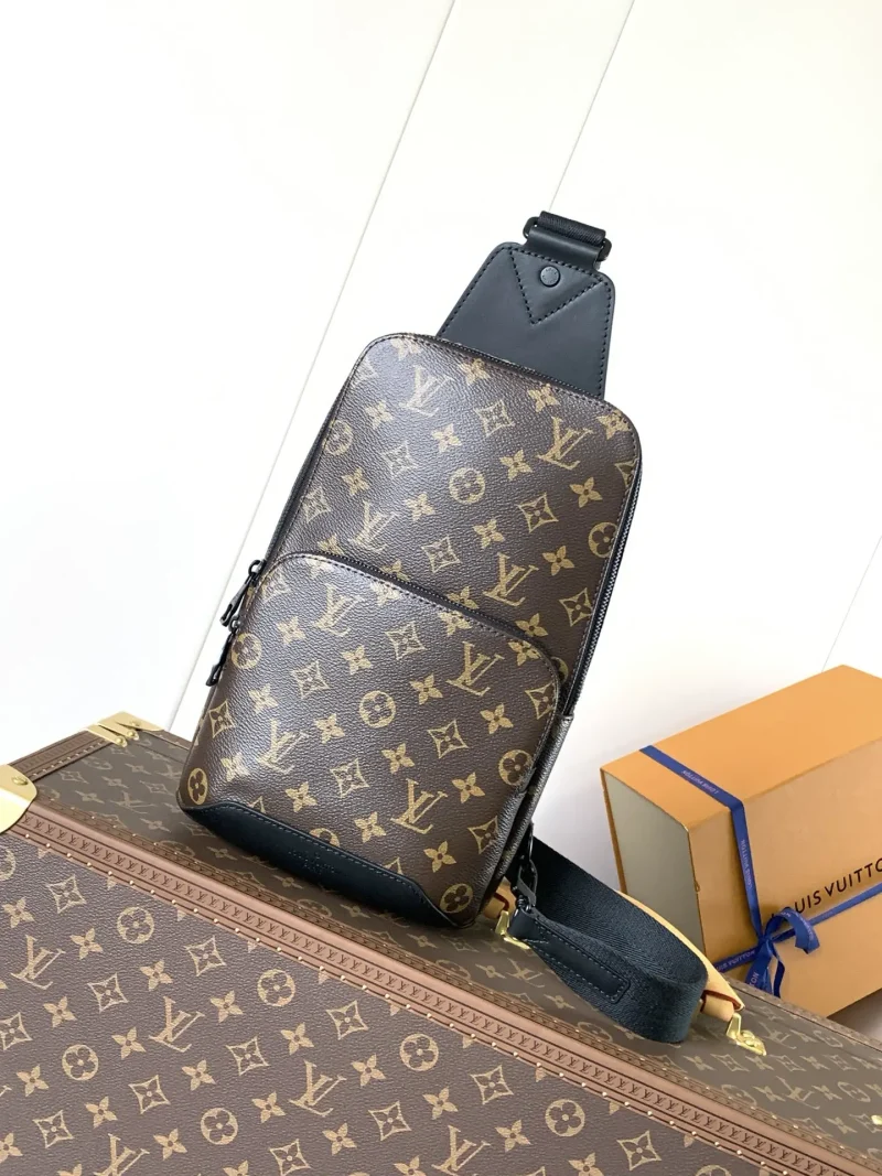 AVENUE shoulder bag with monogram size: 20x31x10cm