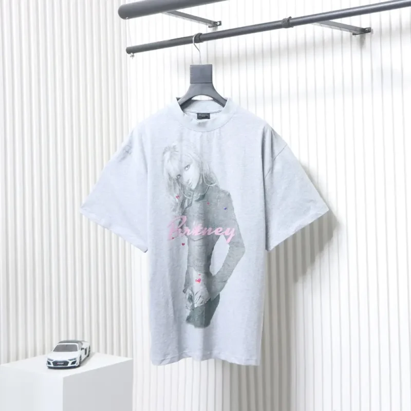 Britney Spears Graphic T-Shirt in Heather Grey
