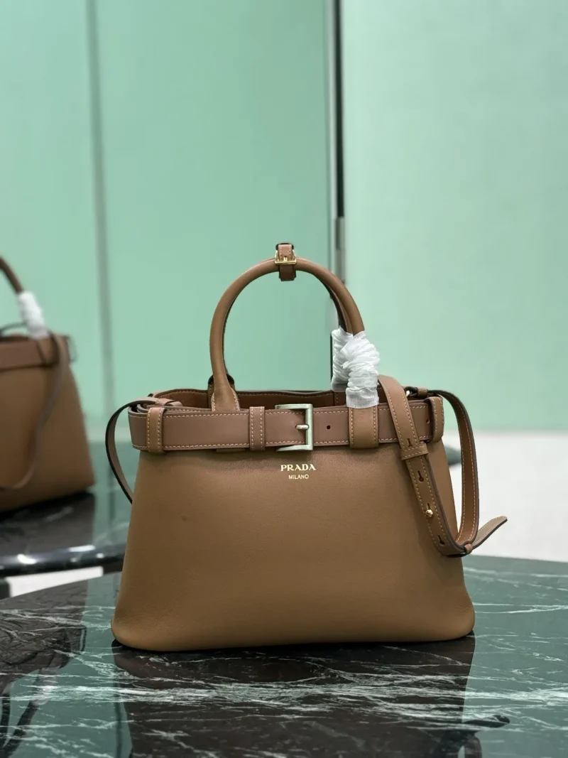 Brown drawstring handbag Size: 32X23X11CM