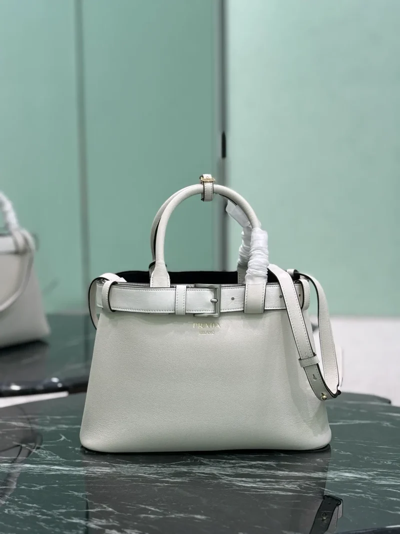 Drawstring Handbag (Small) White Size: 32 x 23 x 11cm