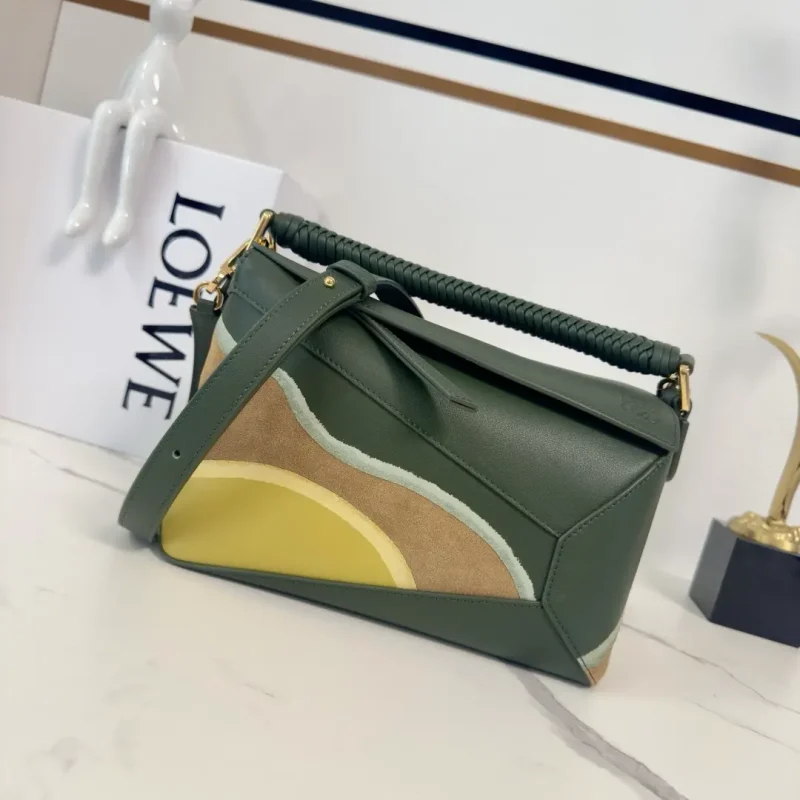Cowhide Puzzle Edge Landscape Handbag in Aquarius Green Size: 24*10.5*16CM6