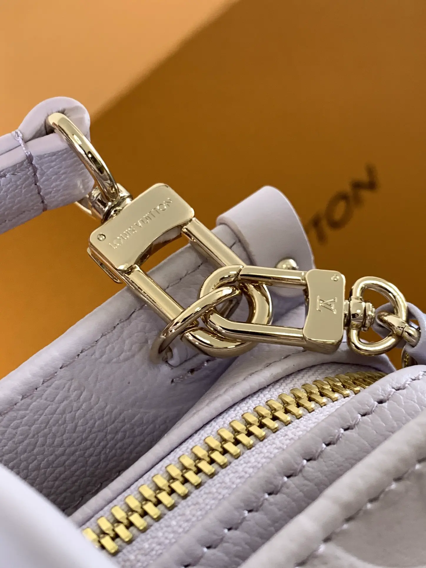 OnTheGo East West Bag Dimensions: 25.0 x 13.0 x 10.0 cm (L x H x W)9.jpg