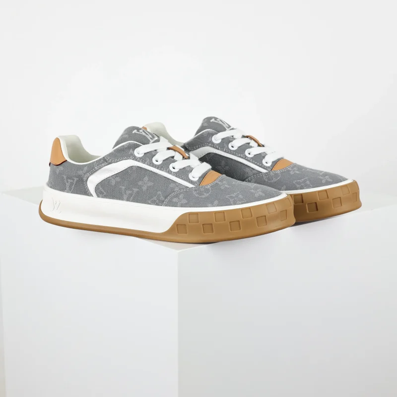 Skate sneakers 2025 low-top gray monochrome