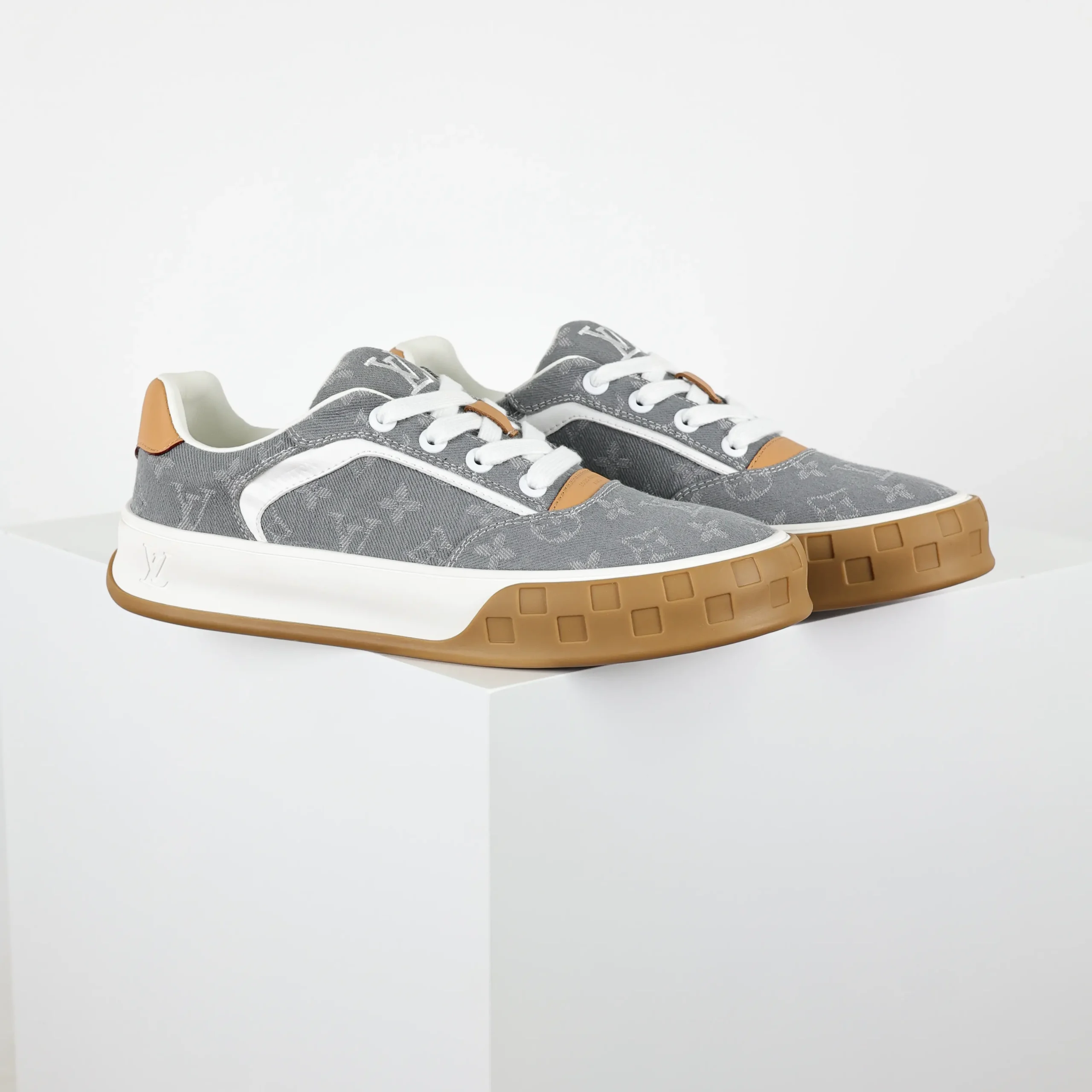 Skate-Sneaker 2025 Low-Top Grau Monochrom1