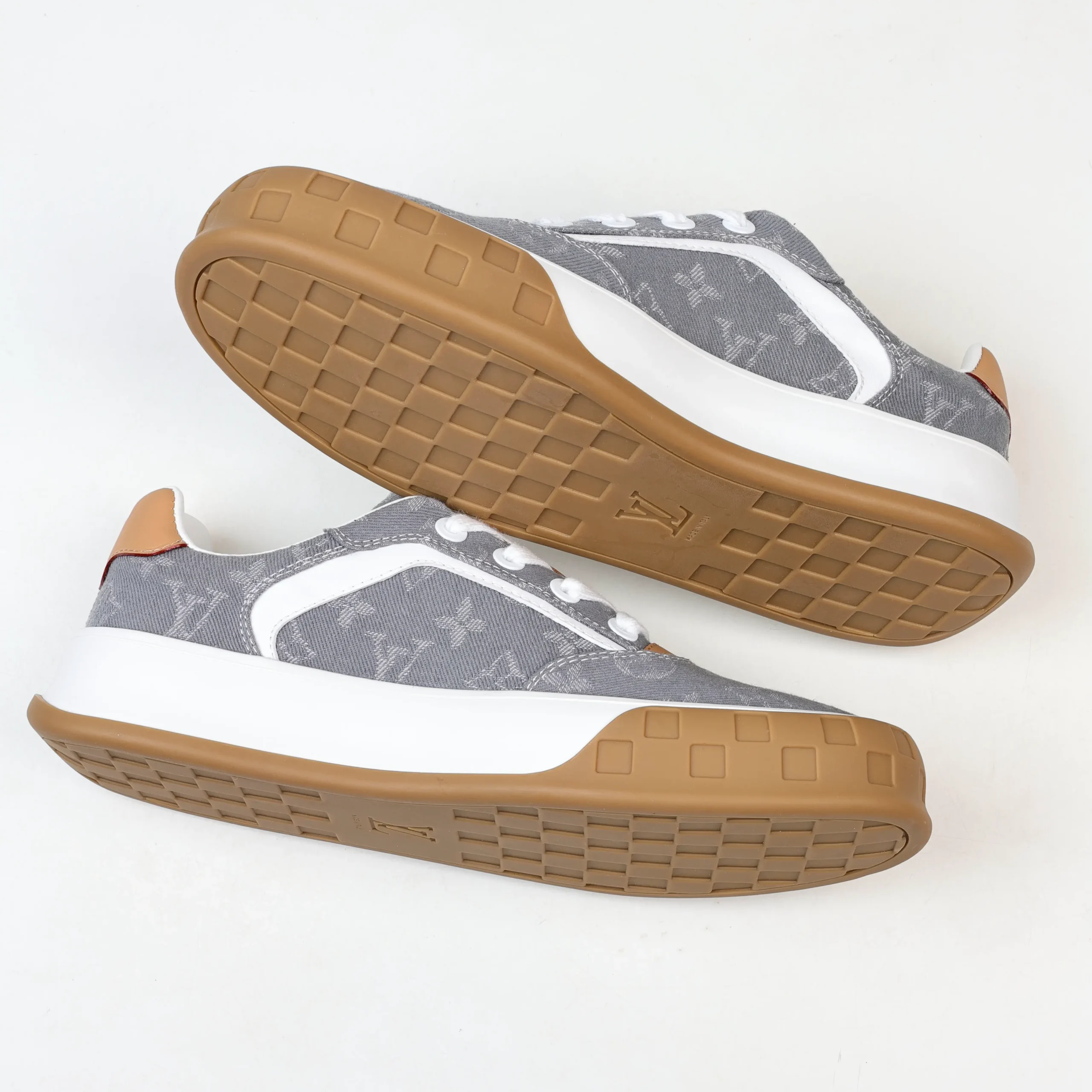 Skate-Sneaker 2025 Low-Top Grau Monochrom10
