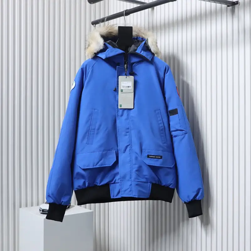 Logo 01 Cropped Down Jacket