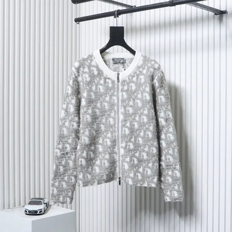 Towel Embroidered Jacquard Zip-up Sweater