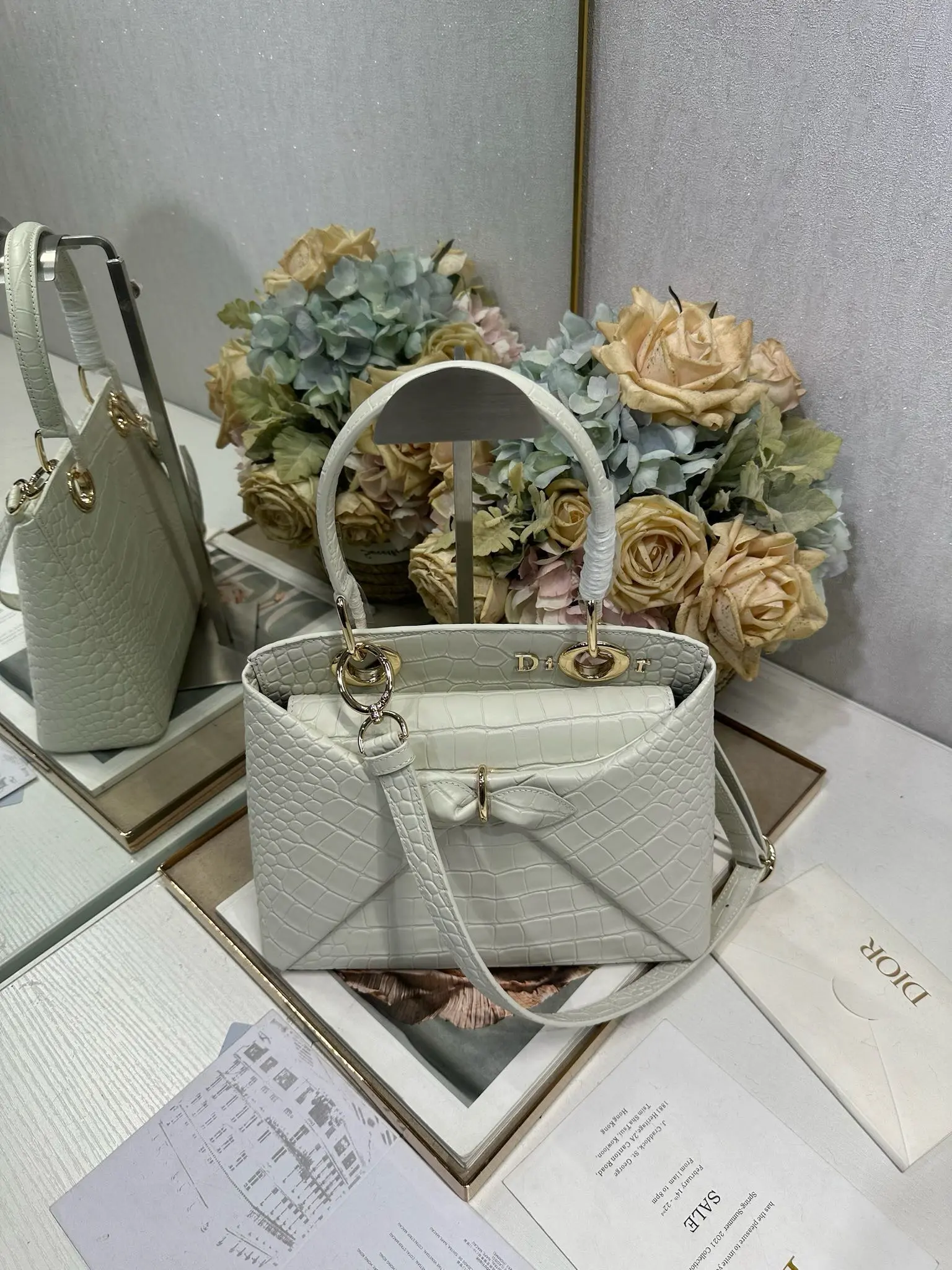 Bow-knot tote bag with crocodile print, 28*10*22 mm (length*width*height)3