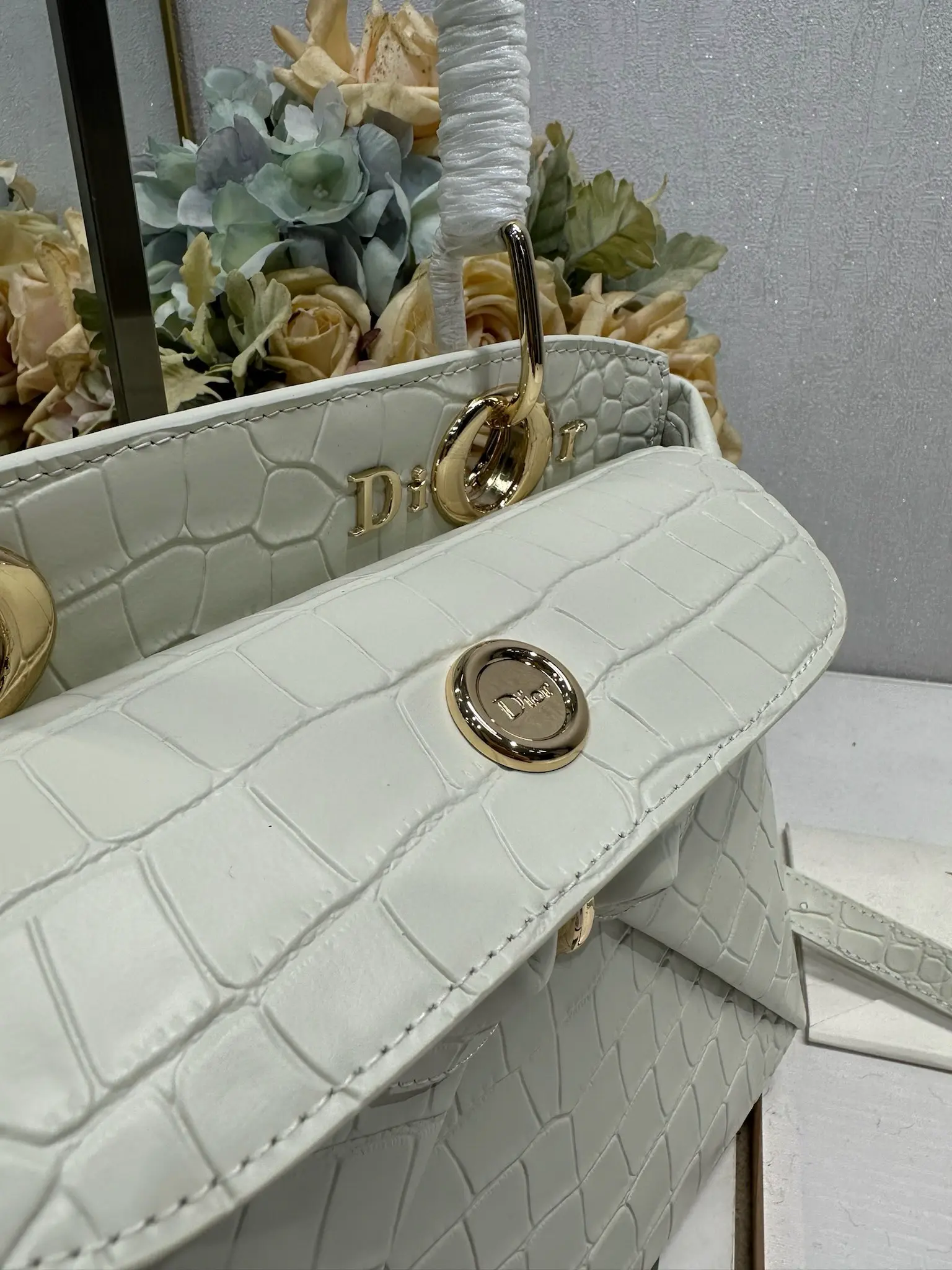 Bow-knot tote bag with crocodile print, 28*10*22 mm (length*width*height)5