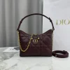 Miss Caro chain bag in burgundy; Dimensions: 21 x 17 x 7 cm (Length x Height x Width)