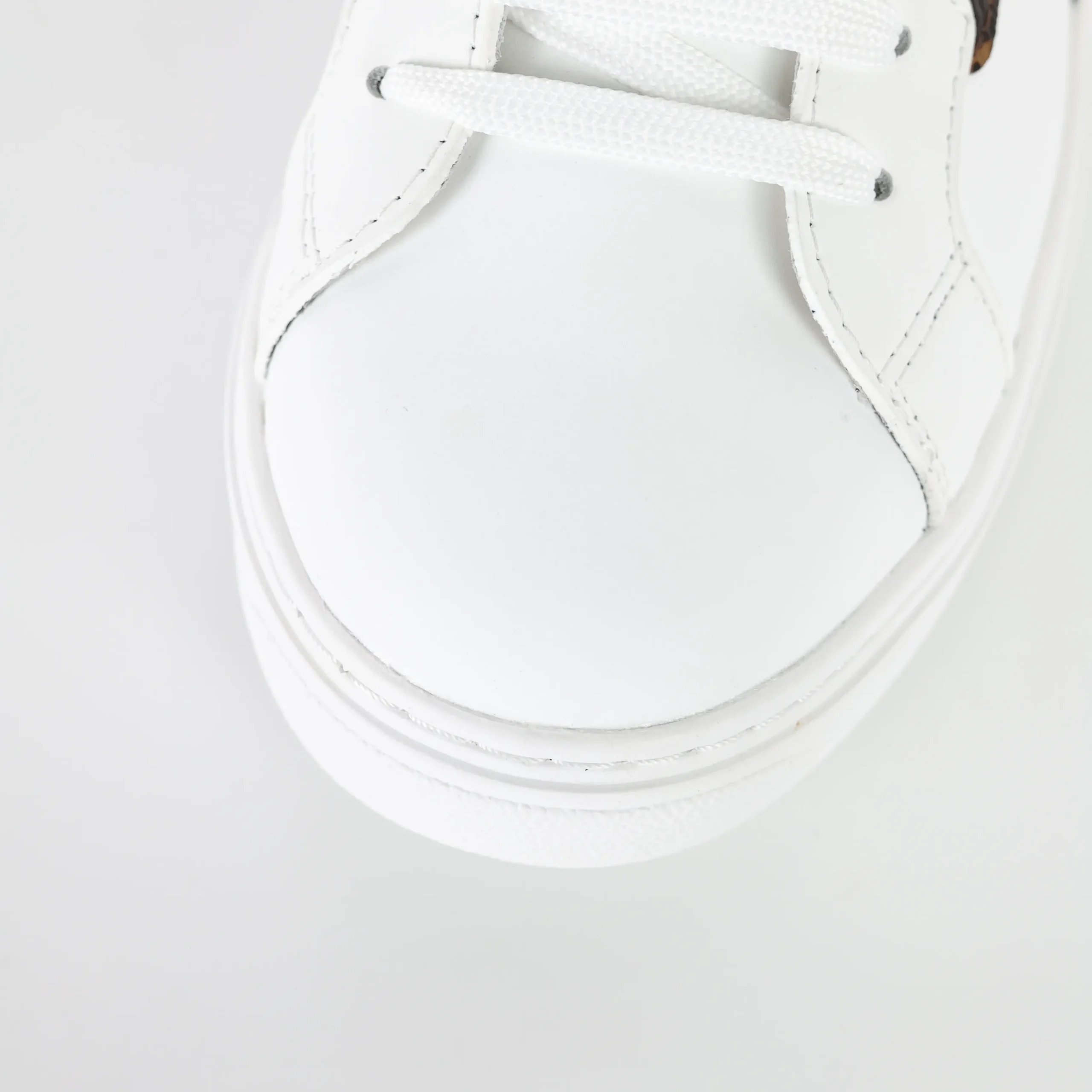 Time Out Sneakers Weißes Monogramm-Blumenmuster5