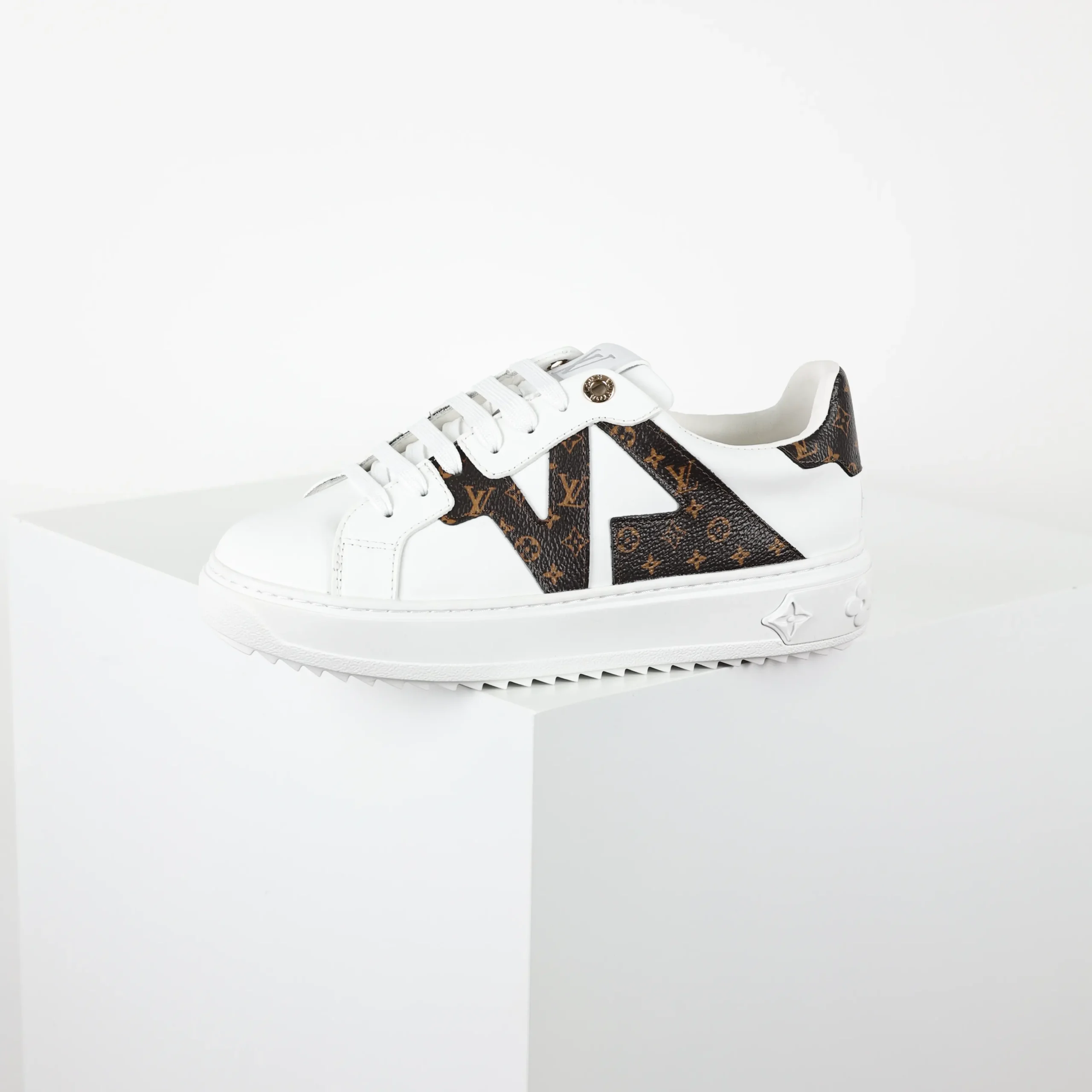 Time Out Sneakers Weißes Monogramm-Blumenmuster8