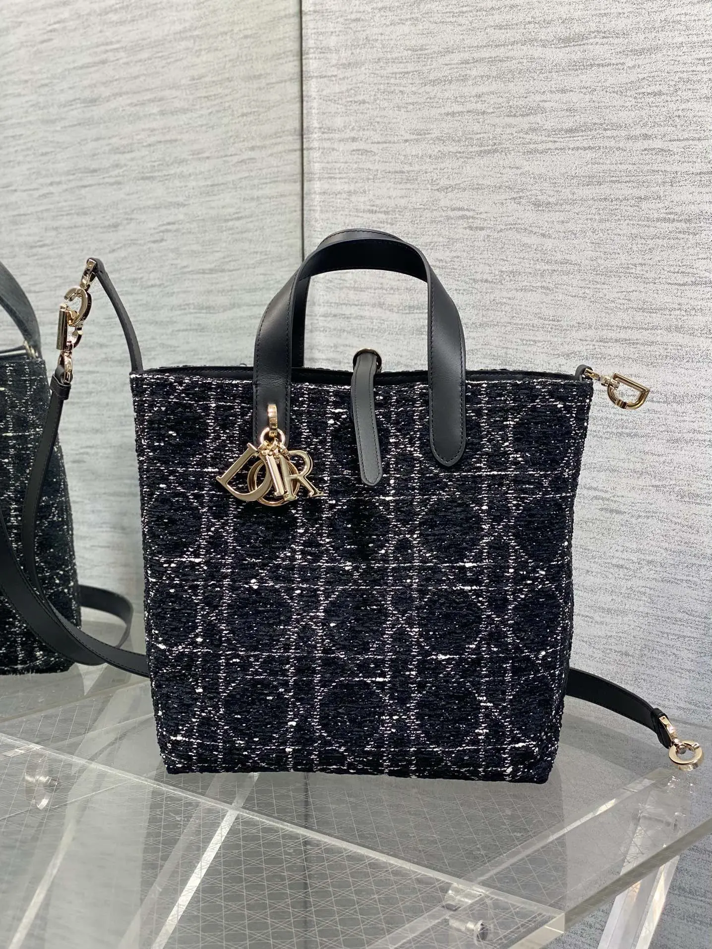 Toujours Vertical Custom-Made Shopping Basket Size: 20*18.5*22cm11