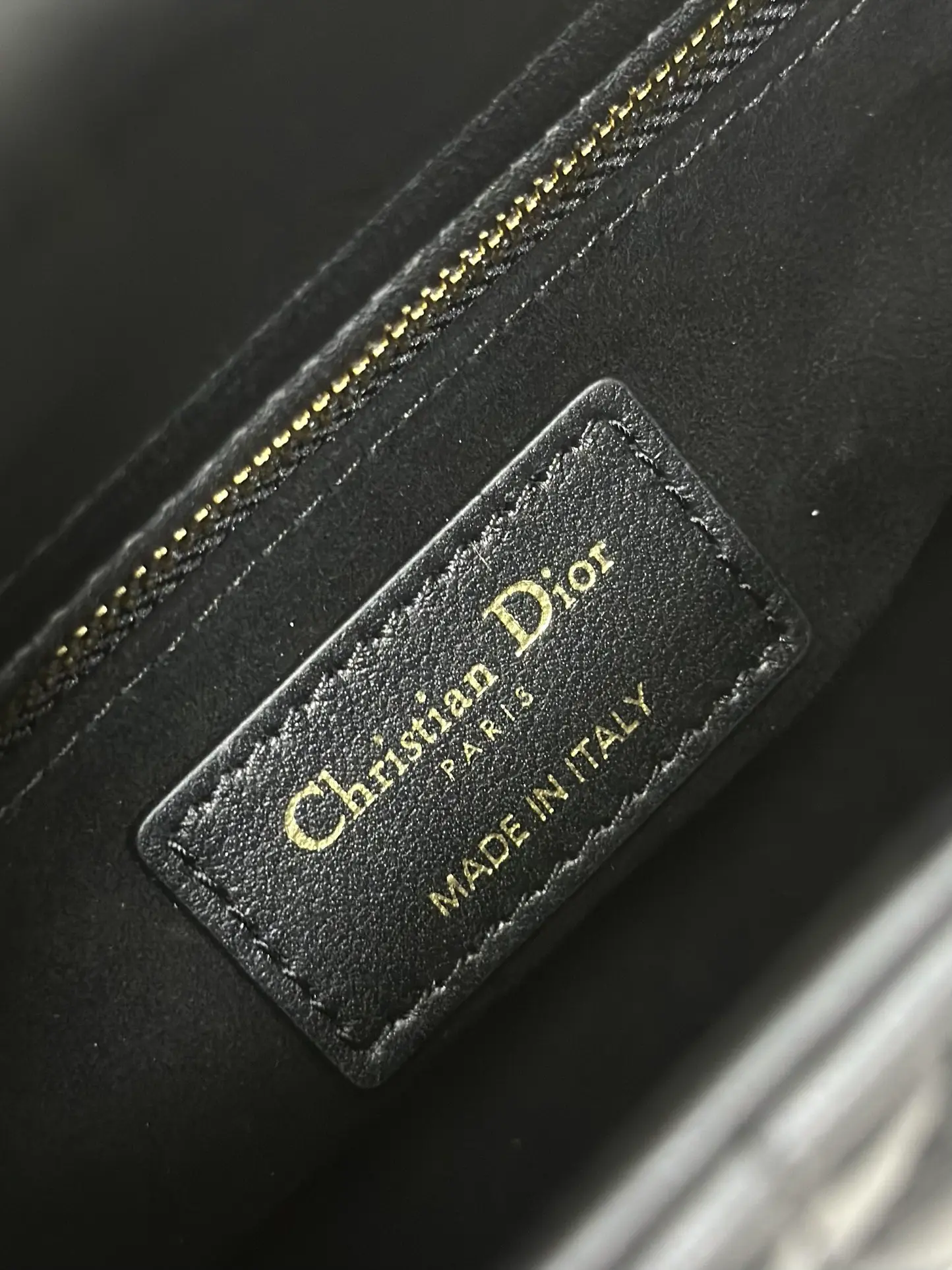 Lady Dior New Four-Compartment Lambskin Leather Chain Handbag, Black. Dimensions: 20 x 17 x 8 cm9