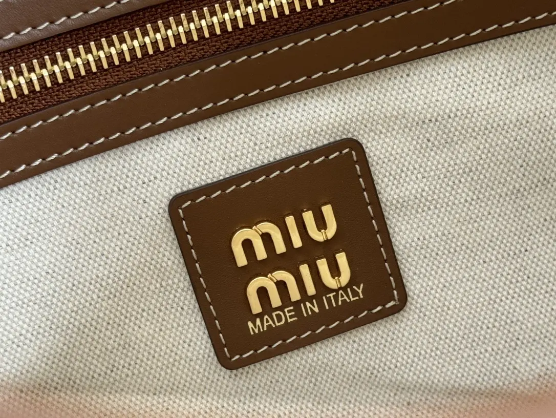 Miu women's IVY leather tote shoulder bag dimensions: 35x40cm2