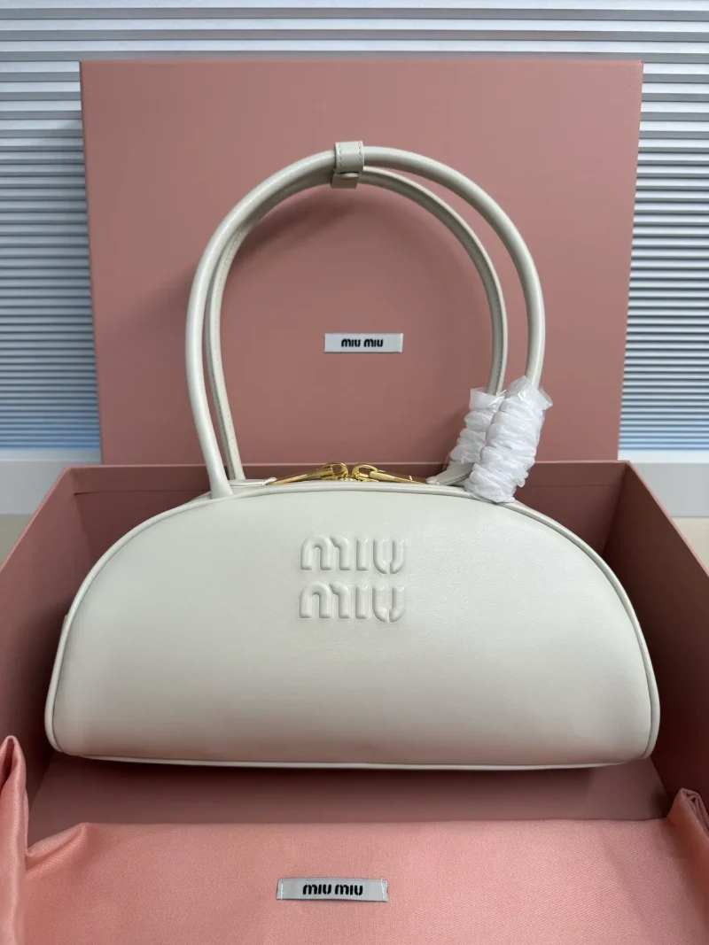 Show-style dumpling bag, off-white