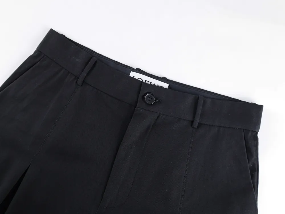 D-Buckle Cotton Tailored Trousers - Close up waist