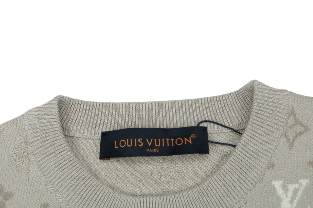 Gradient Monogram Jacquard Knit T-Shirt - Close up neck