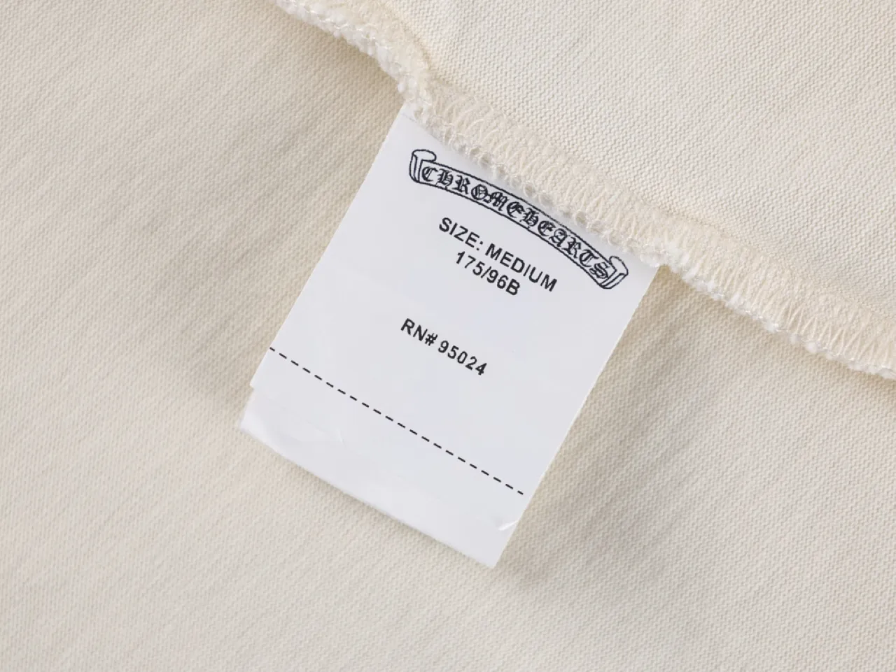 Horseshoe Chain Embroidery T-Shirt - Cream White - Label