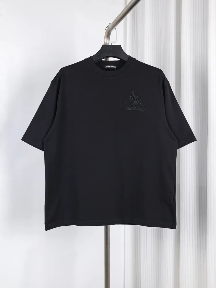 Vase Chain Embroidery T-Shirt - Black