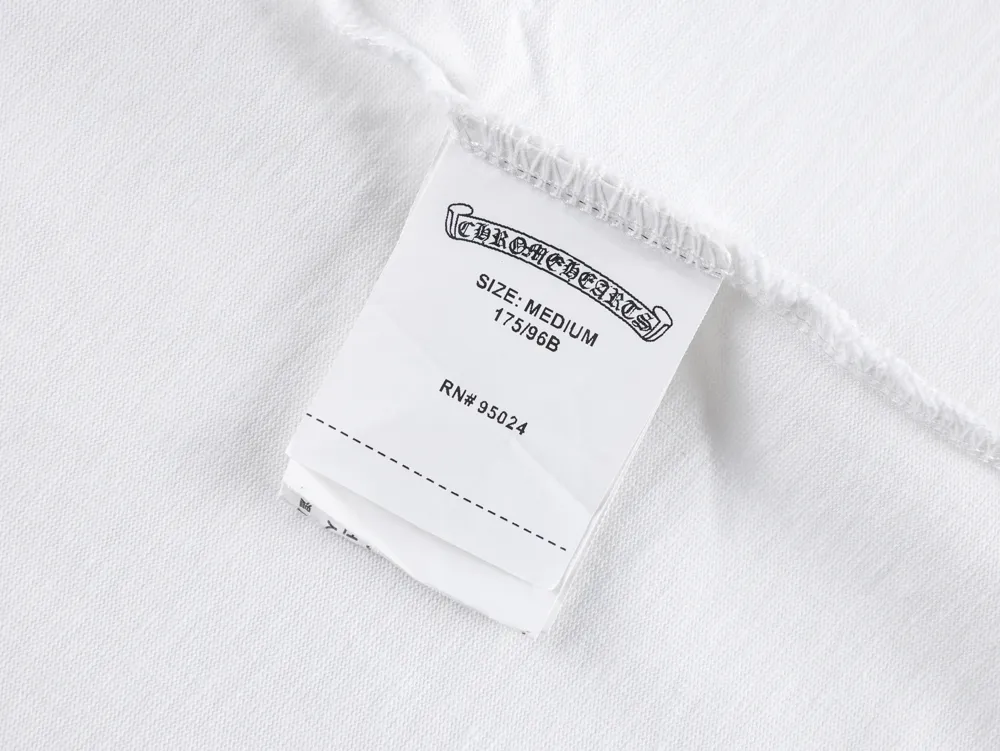 Vase Chain Embroidery T-Shirt - White - Label