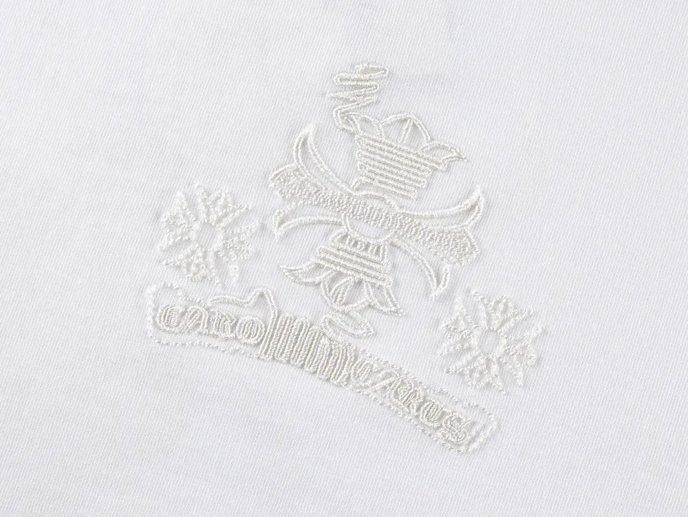 Vase Chain Embroidery T-Shirt - White - Logo Embroided