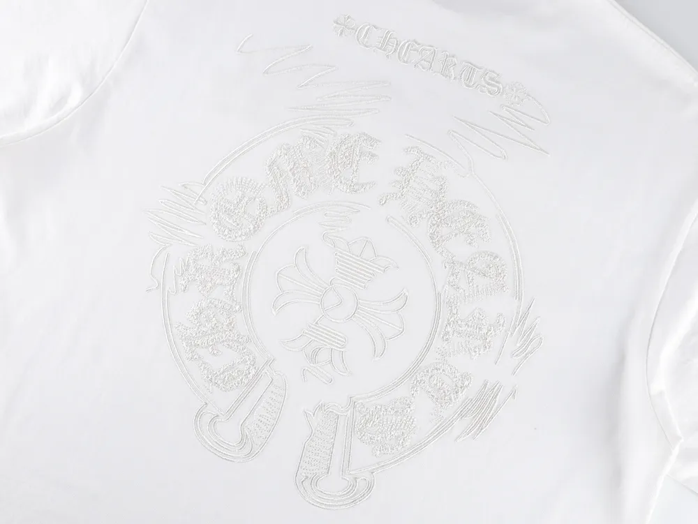 Vase Chain Embroidery T-Shirt - White - Logo