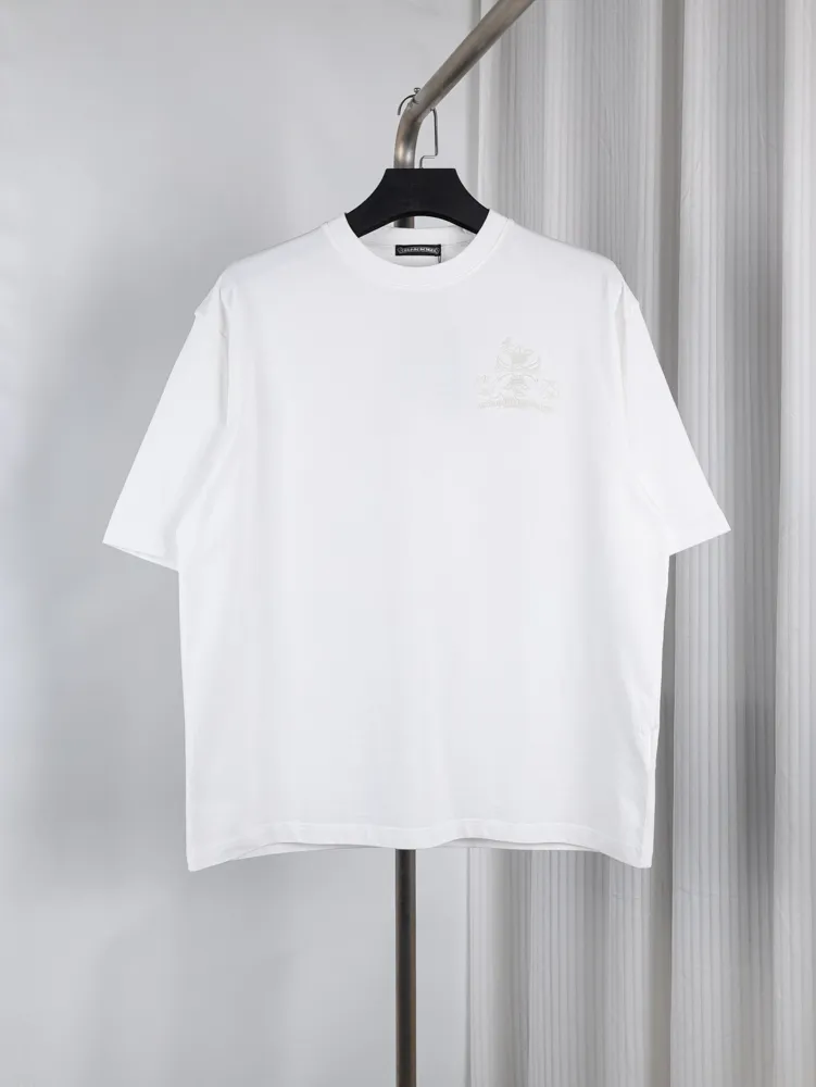 Vase Chain Embroidery T-Shirt - White