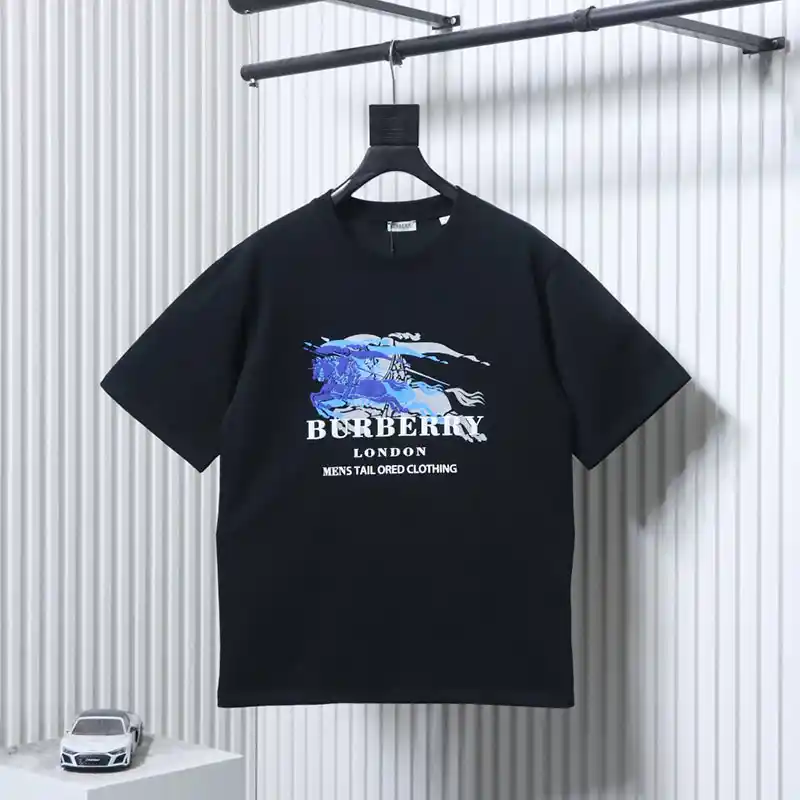 Overlapping Horse Print Logo T-Shirt