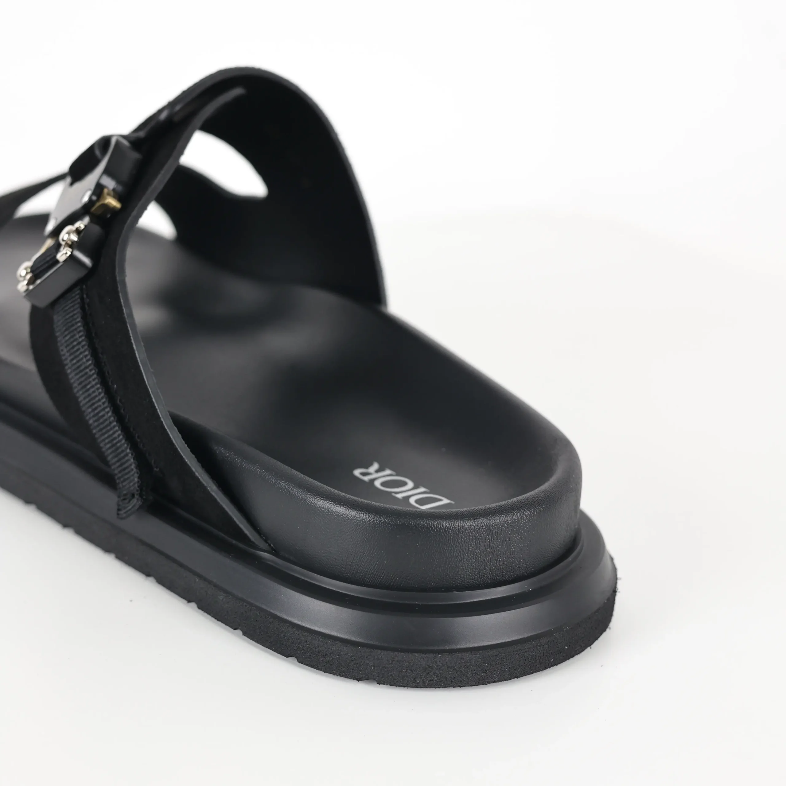 Aquafarbene, flache Wildleder-Slipper mit runder Zehenpartie in Schwarz5