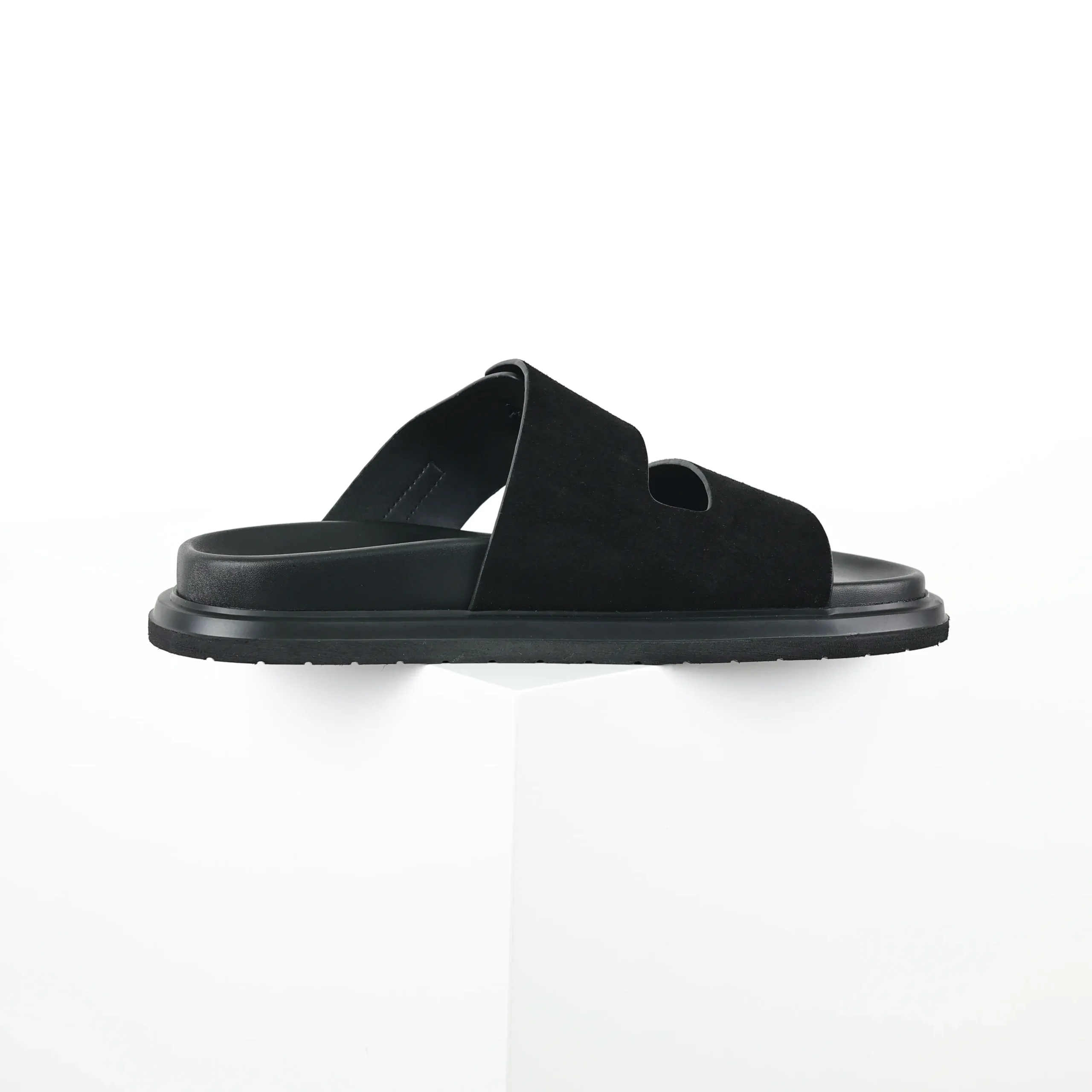 Aquafarbene, flache Wildleder-Slipper mit runder Zehenpartie in Schwarz6