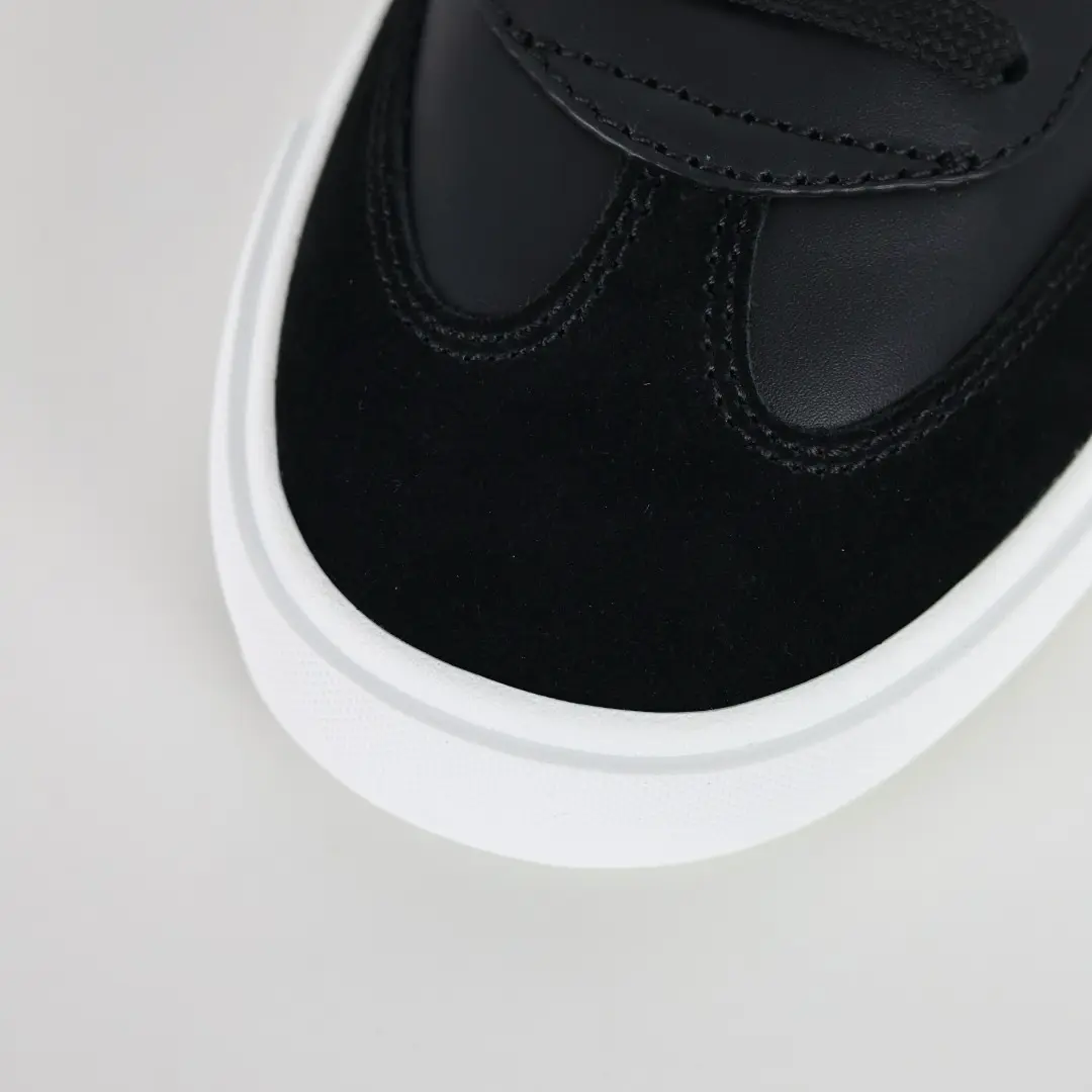 B101 Casual-Sneaker im Stil des „German Army Trainers“ Schwarz & Weiß4