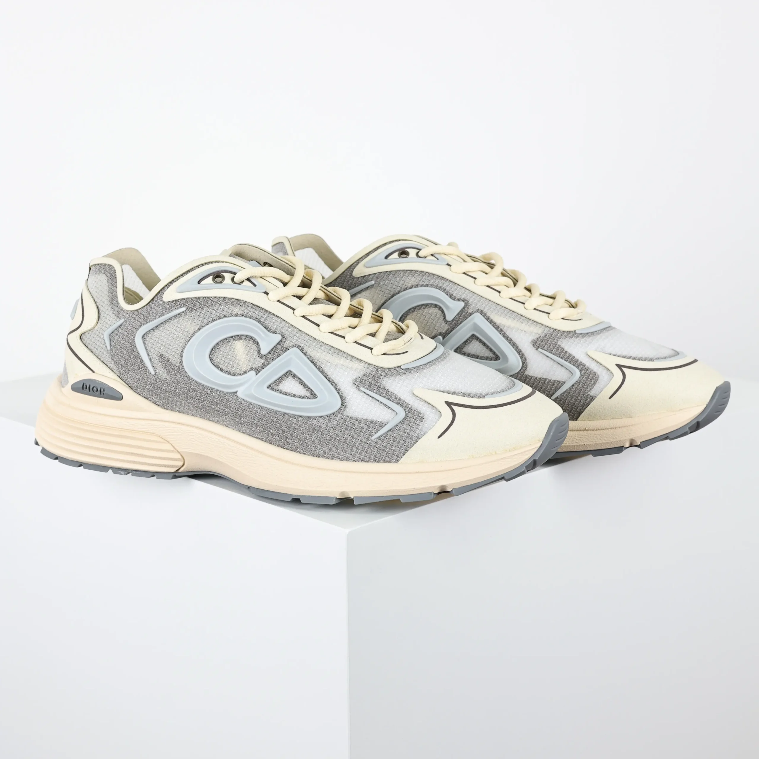 B30 Countdown Tech Sneaker Beige Halbtransparent1