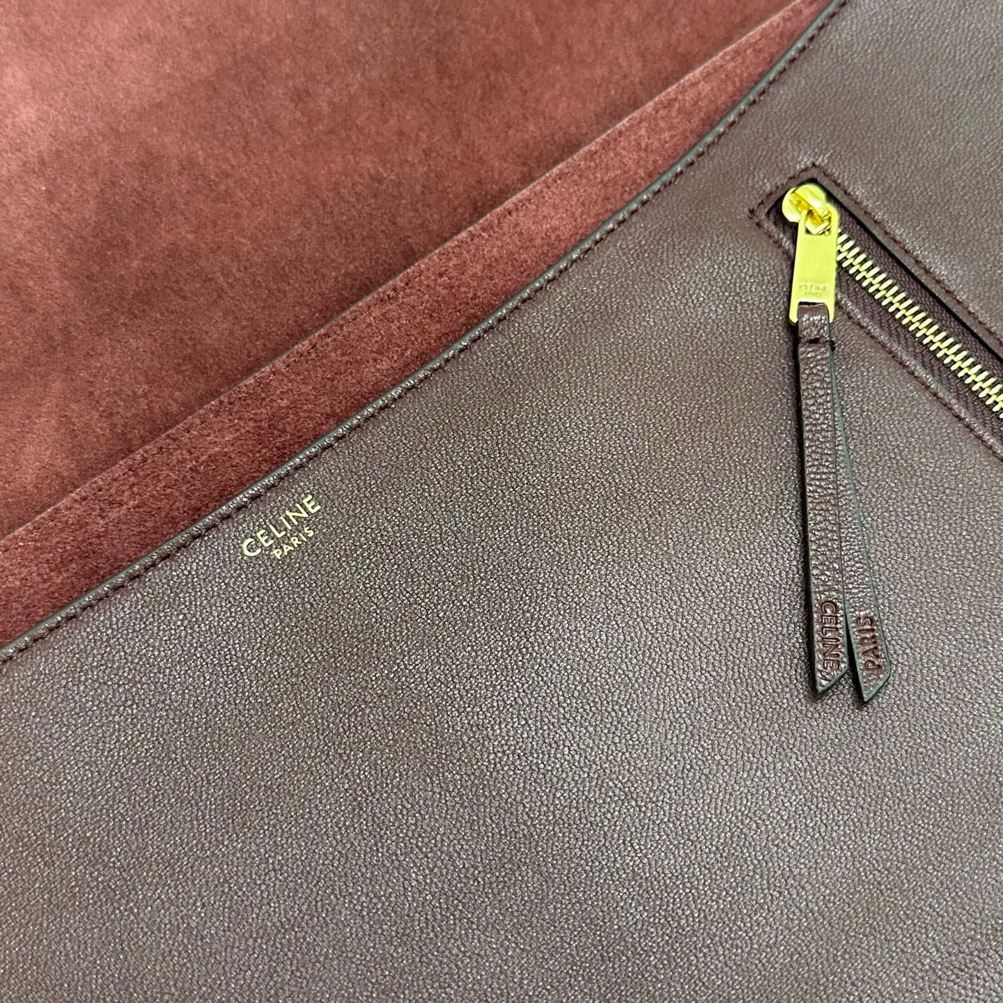 CE Halfmoon Bag — Burgundy | Dimensions: 46 x 19 x 10 cm3