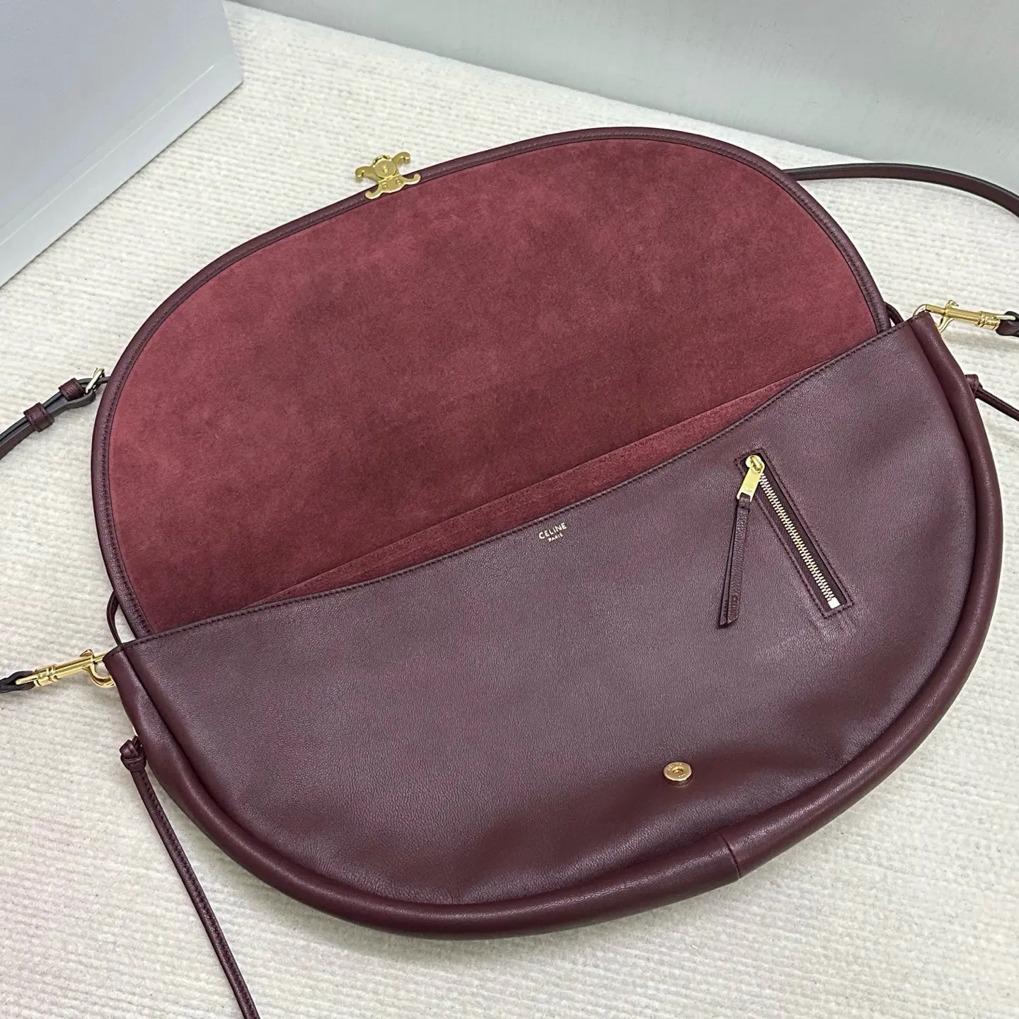 CE Halfmoon Bag — Burgundy | Dimensions: 46 x 19 x 10 cm4