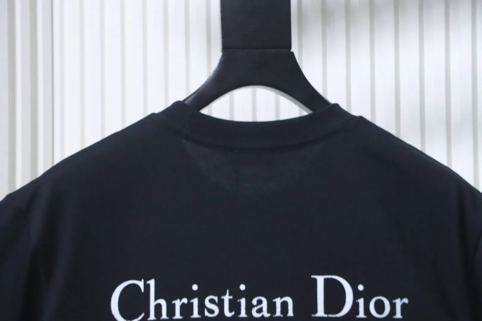 Front Back Logo T-Shirt - Black - Neckline back