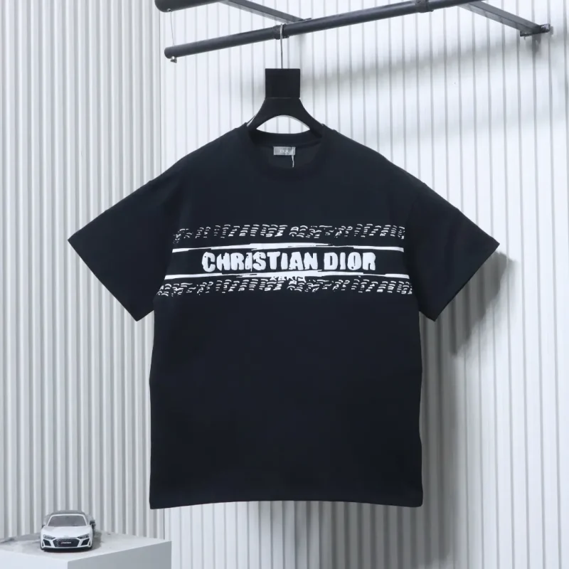 Graffiti Letter Short-Sleeve T-Shirt