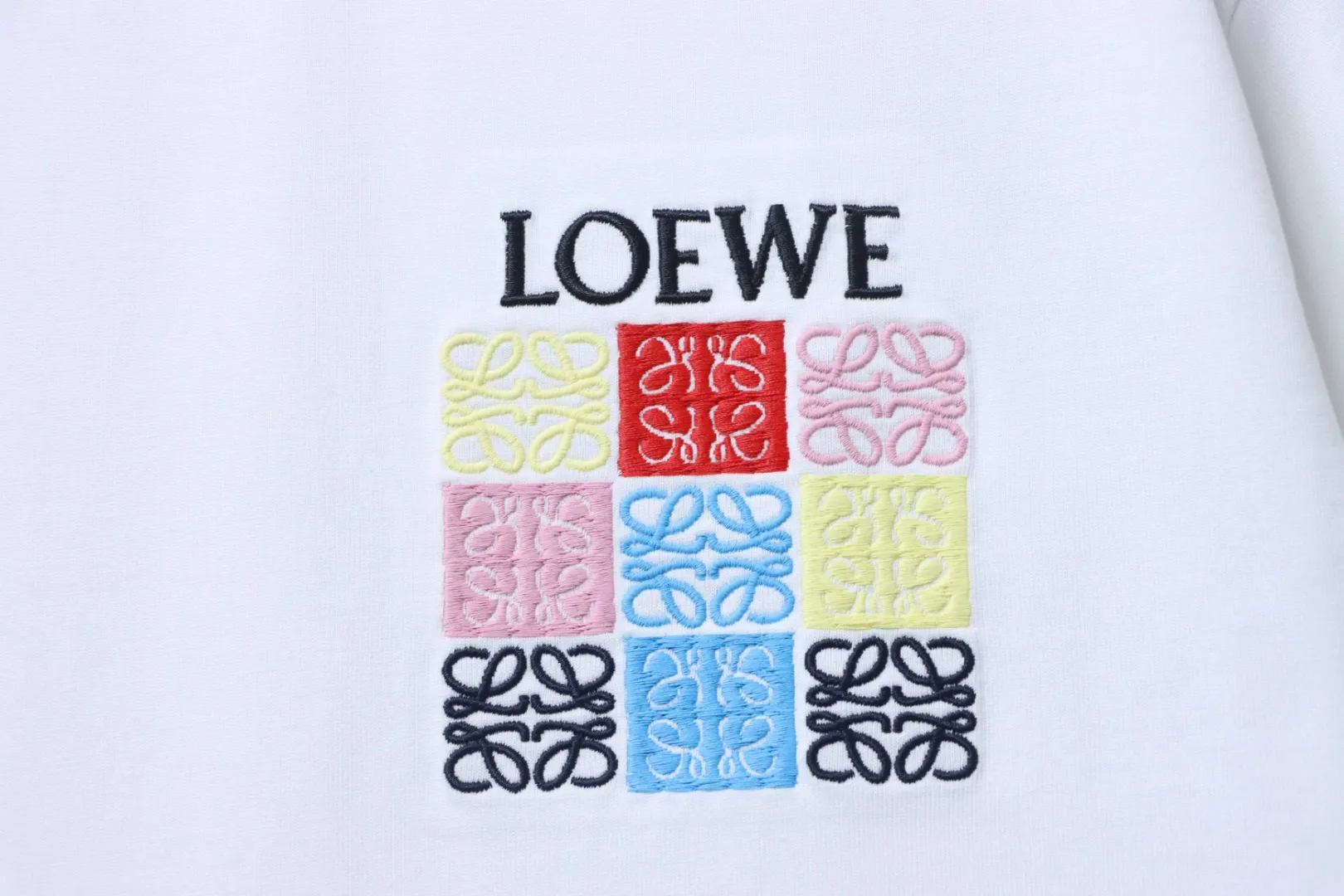 Grid Embroidered Logo Unisex T-Shirt - White - Logo