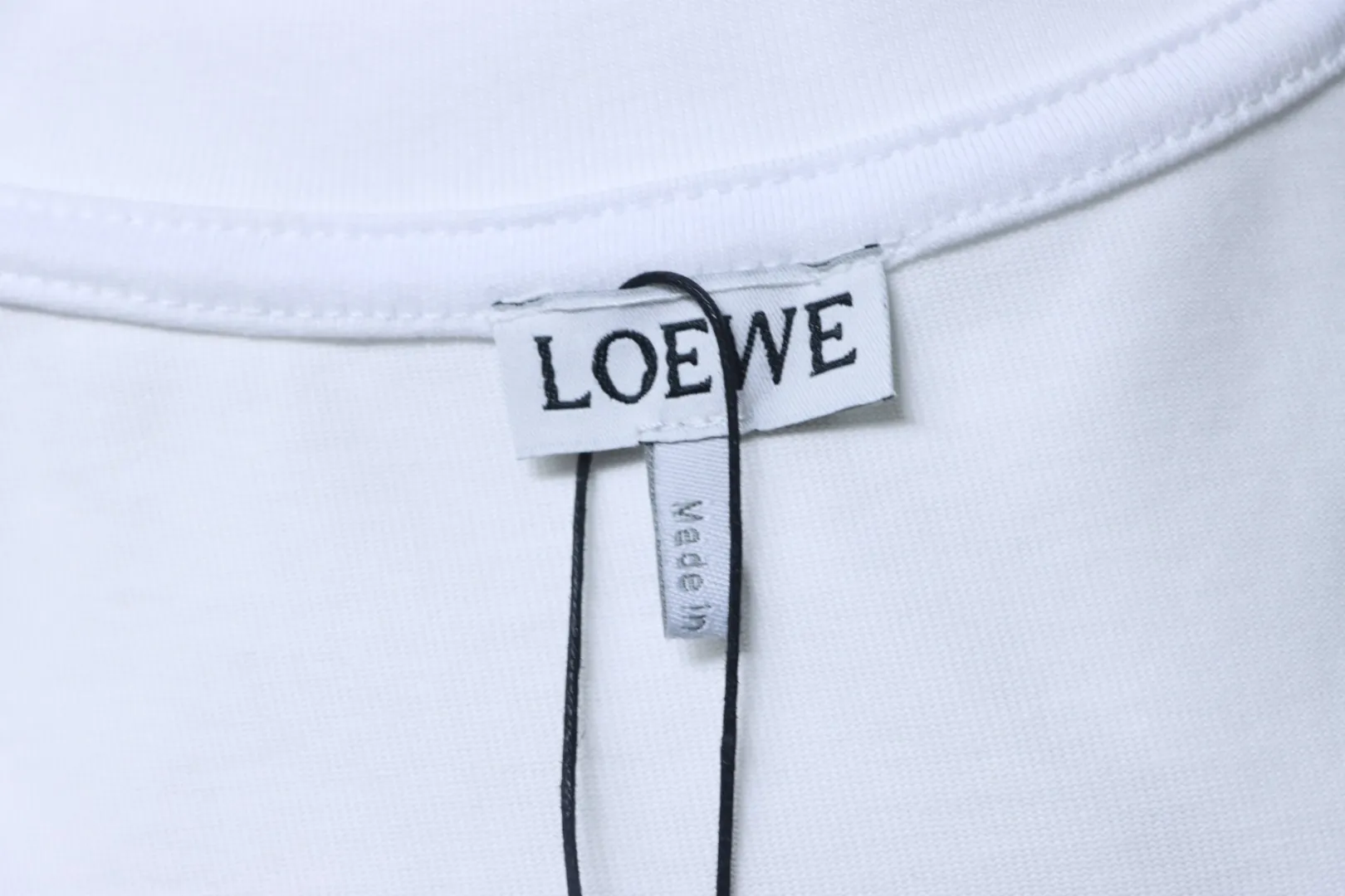 Grid Embroidered Logo Unisex T-Shirt - White - Tag